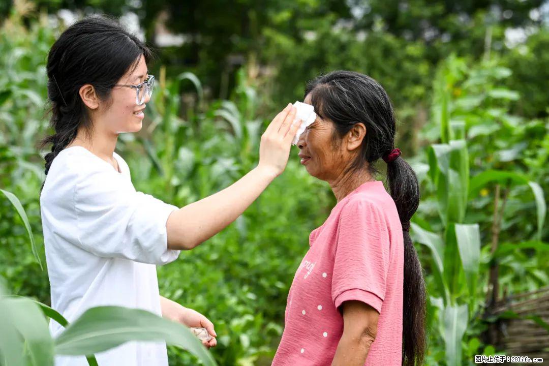 全网追的“扁担女孩”，找了一份暑假工，时薪12元 - 徐州生活资讯 - 徐州28生活网 xz.28life.net